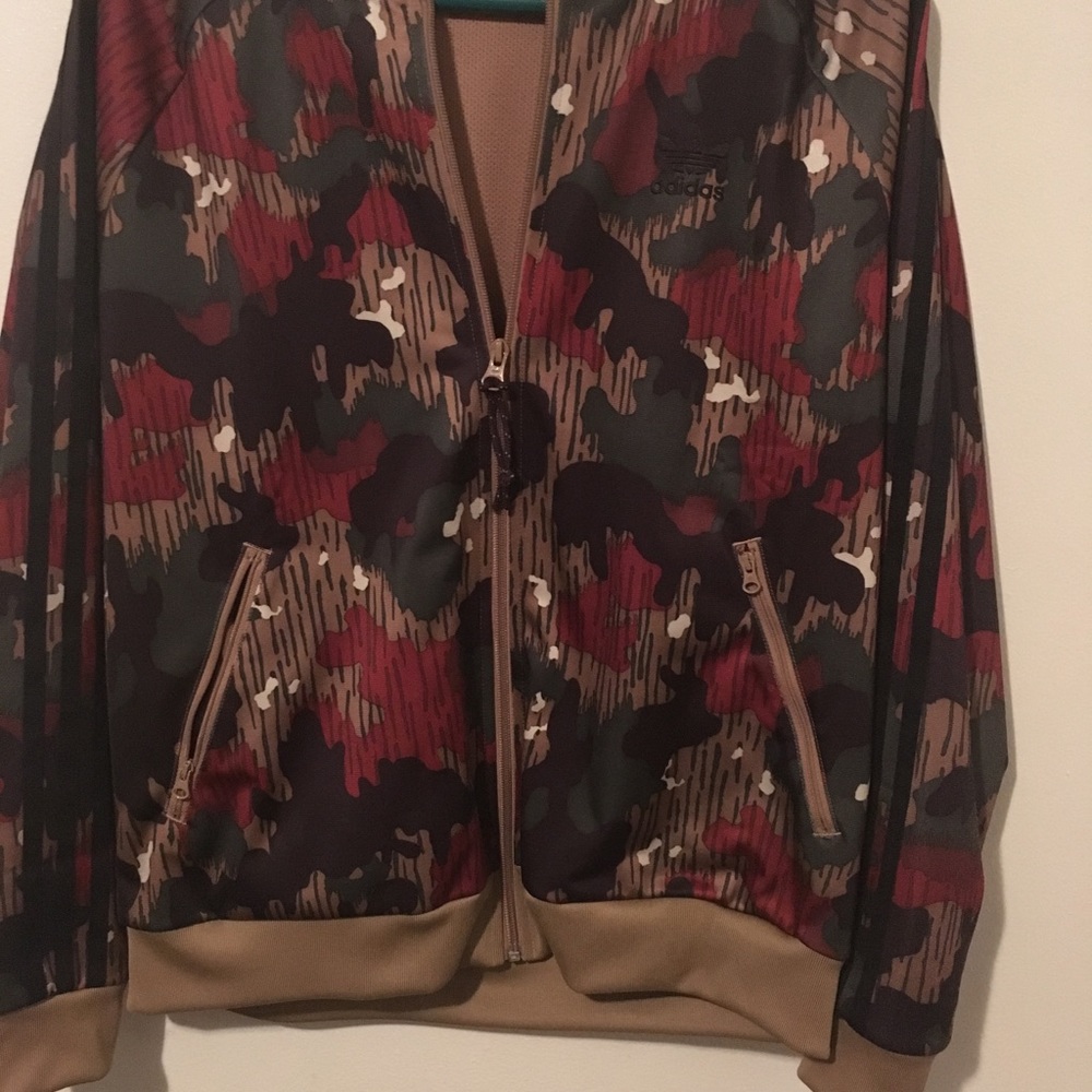 WOMEN’S ADIDAS JACKET MADE BY PHARRELL WILLIAMS